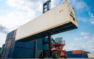 Transport kontenerów morskich – jak wygląda proces?