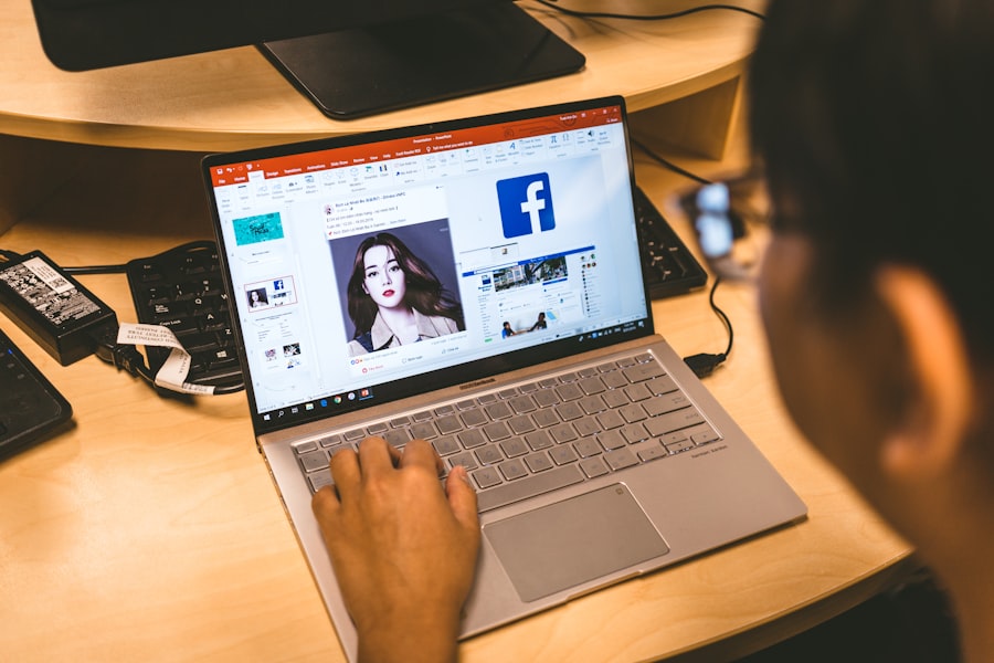 Czy sprzedaż na Facebooku jest legalna – zasady sprzedaży w social media
